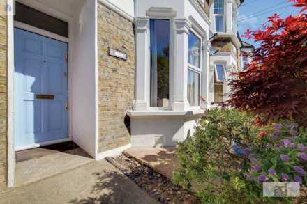 Murchison Road, Leyton, E10, Image 11