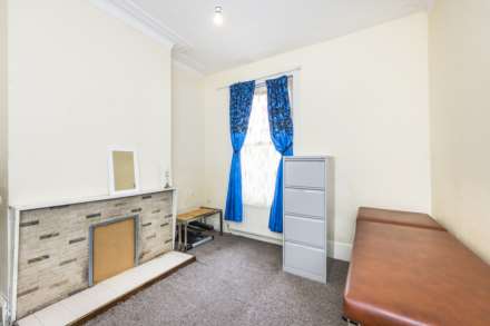 Dawlish Road, Leyton E10 6QW, Image 4