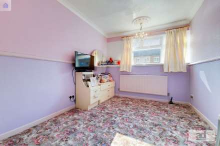 Flack Court, Leyton, E10, Image 6