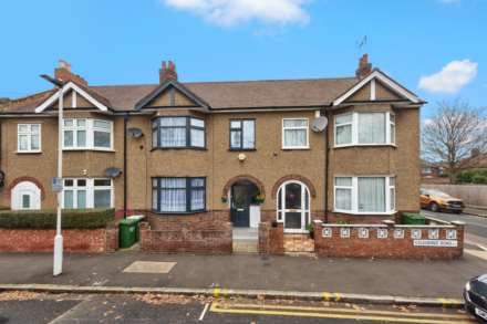 3 Bedroom House, Colgrave Road, Stratford, E15