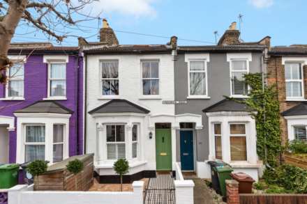 4 Bedroom House, Sedgwick Road, Leyton, E10