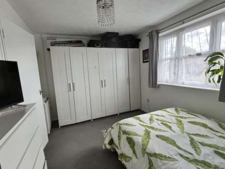 Ghandi Close, London, E17, Image 4