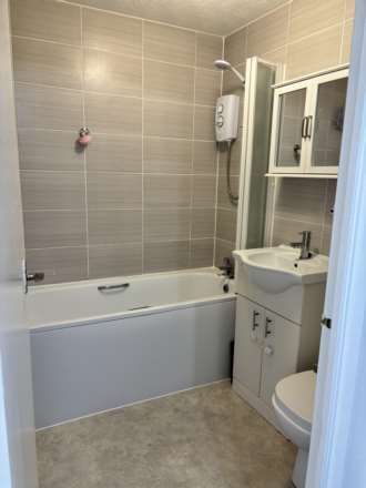 Ghandi Close, London, E17, Image 6