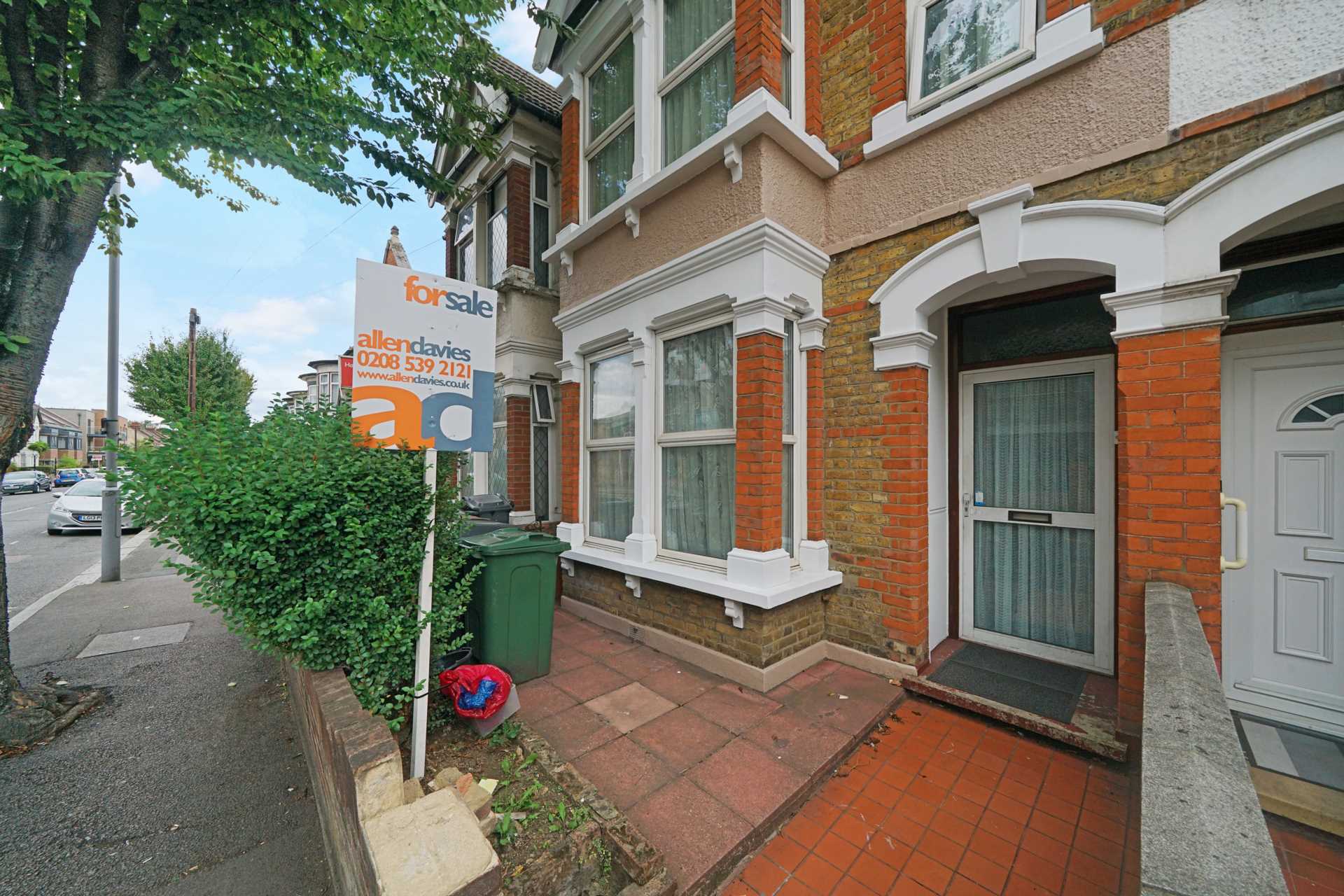 Hainault Road, Leytonstone, E11, Image 1