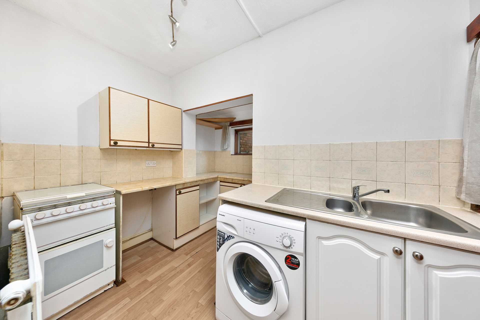 Ruckholt Road, Leyton, E10, Image 9