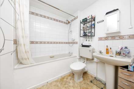 Thornhill Road, Leyton E10 5LZ, Image 12