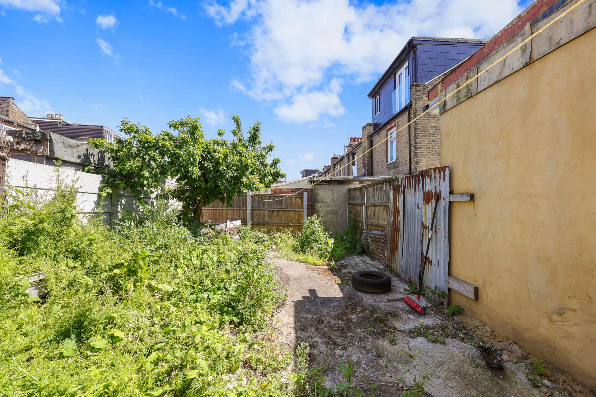 Vicarage Road, Leyton, E10, Image 17