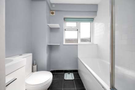 Grosvenor Road, Leyton, E10, Image 9