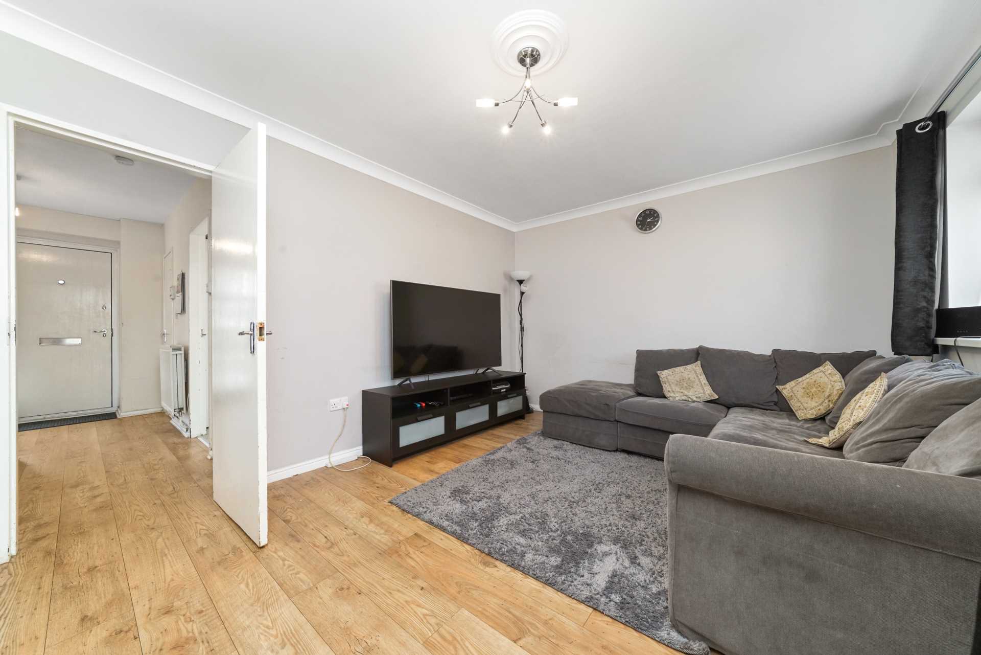 Livingstone Court, Leyton, E10, Image 4