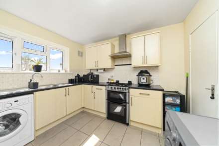 Livingstone Court, Leyton, E10, Image 8