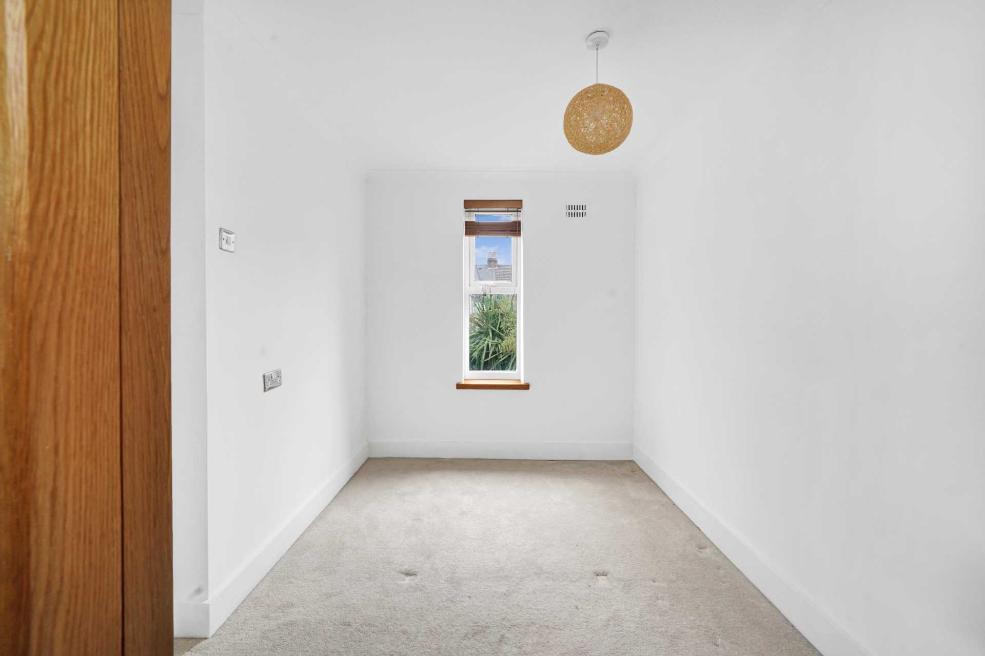 Byron Road, Leyton, E10, Image 10