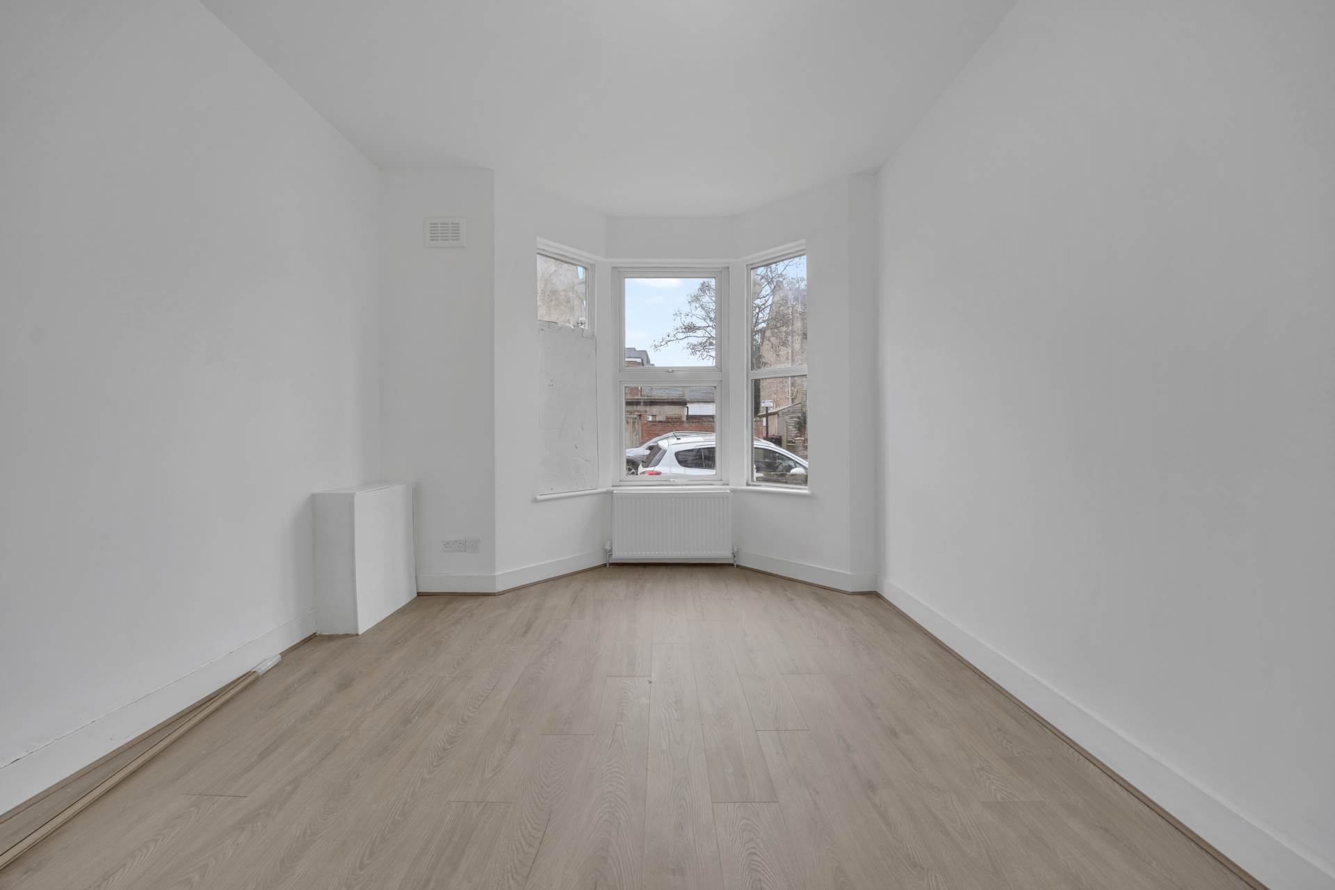 Dagenham Road, Leyton,E10, Image 3