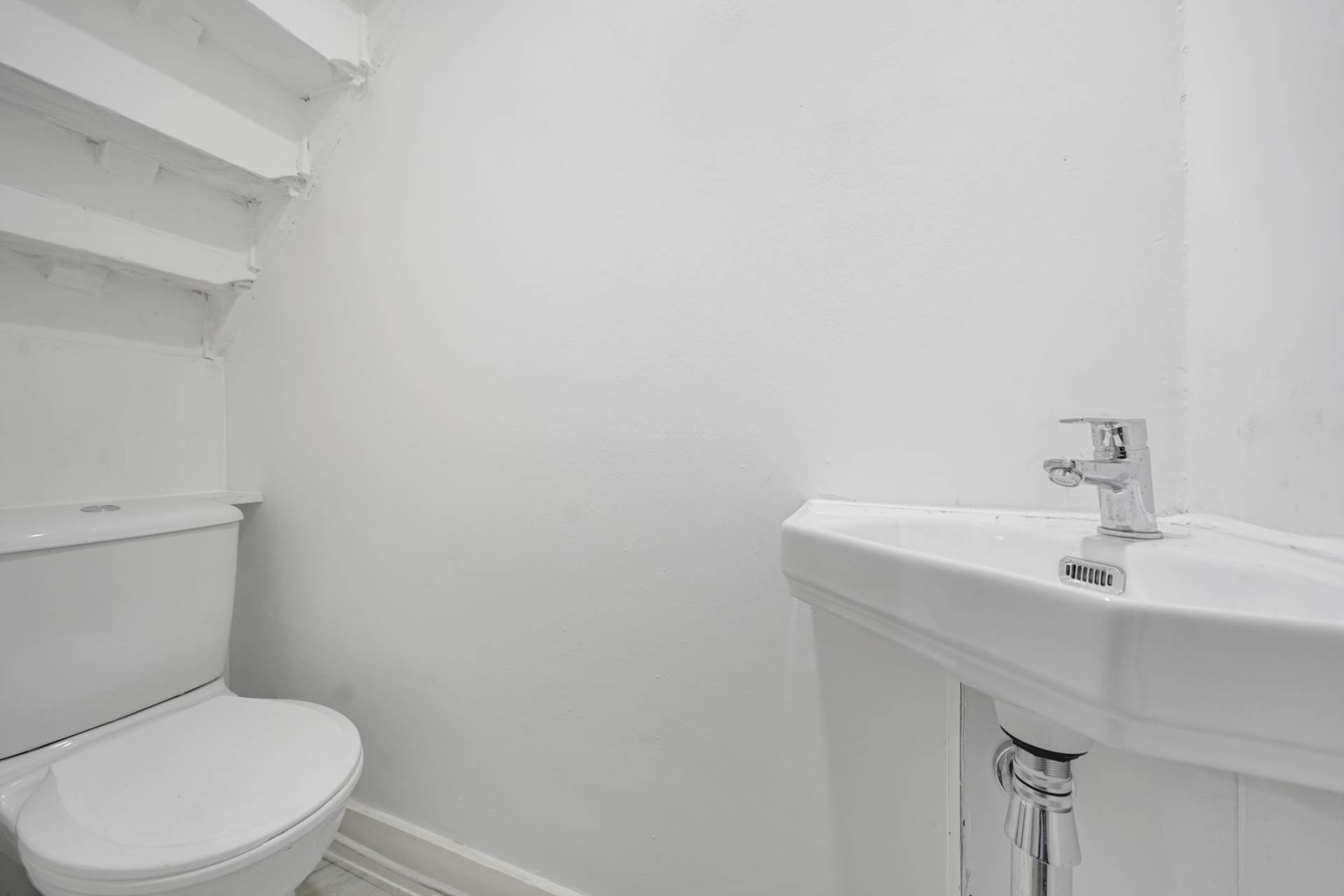 Dagenham Road, Leyton,E10, Image 4
