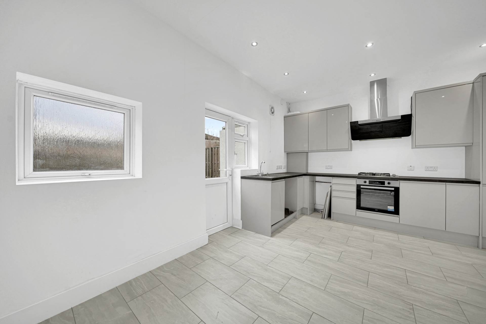 Dagenham Road, Leyton,E10, Image 8