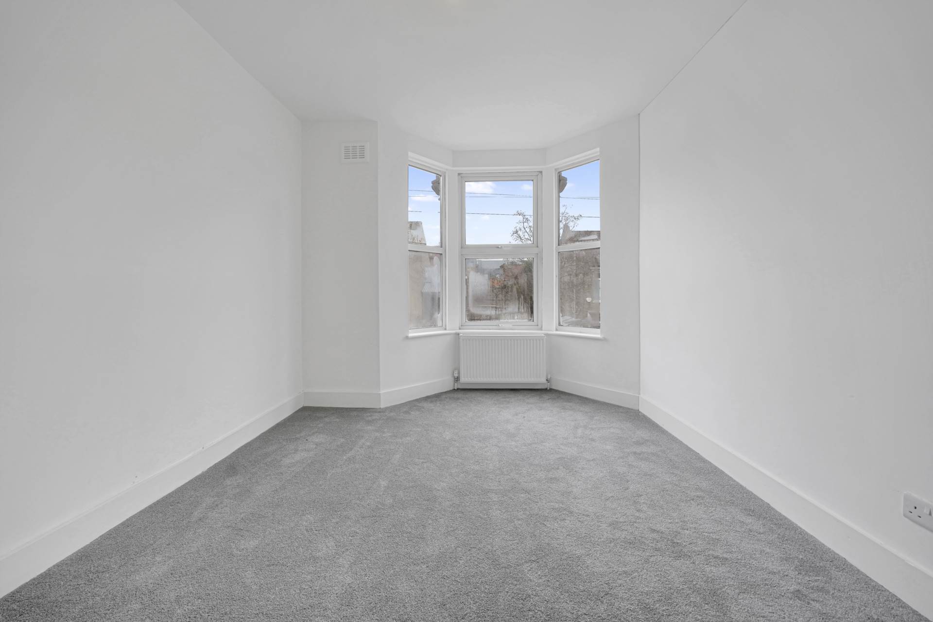 Dagenham Road, Leyton,E10, Image 9