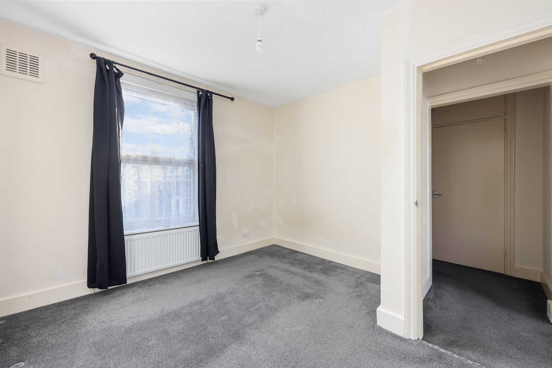 Huxley Road, Leyton, E10, Image 12