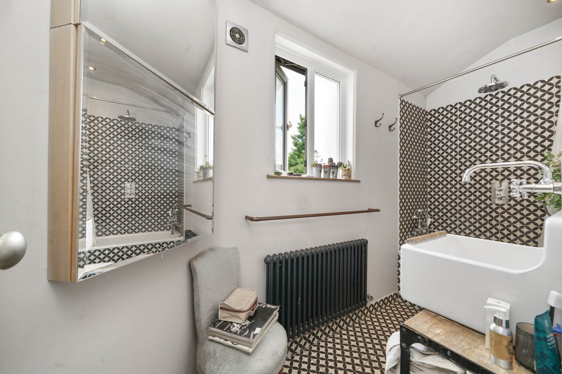 Newport Road, Leyton, E10, Image 14