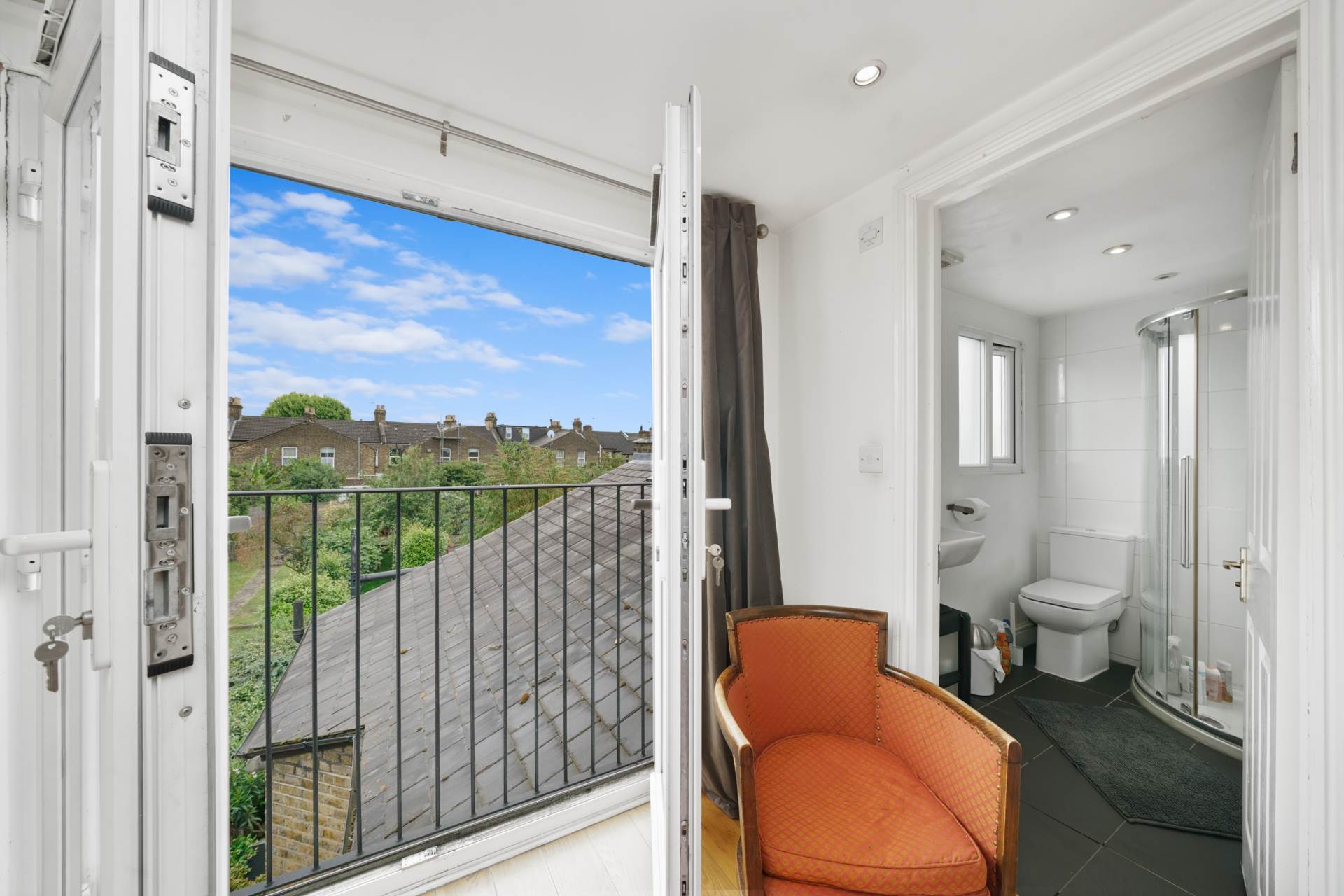 Newport Road, Leyton, E10, Image 21