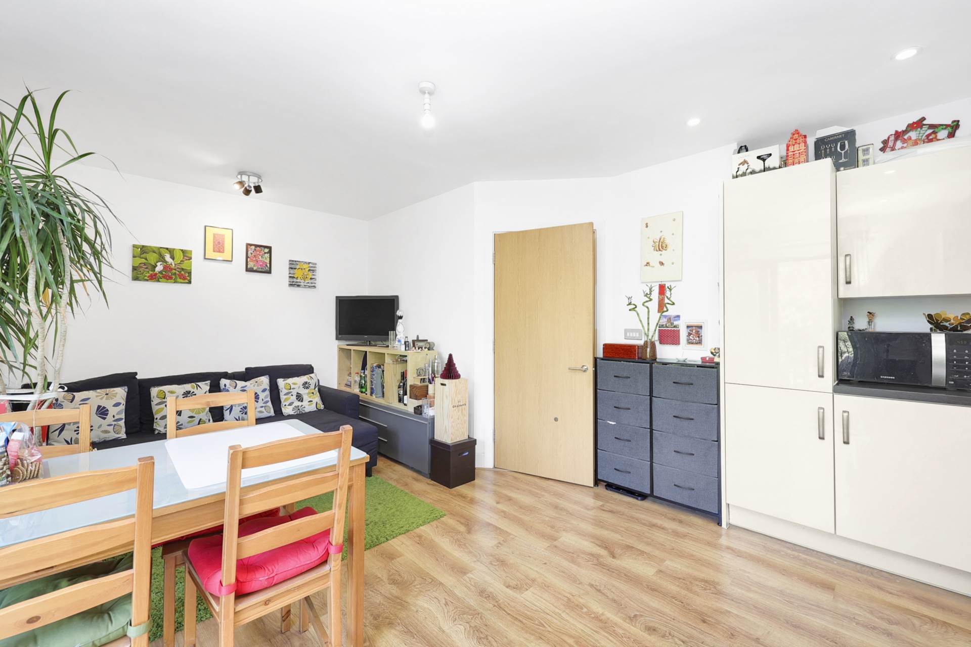 4 Royal House, Church Road, Leyton, E10, Image 4