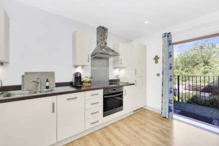 4 Royal House, Church Road, Leyton, E10, Image 2