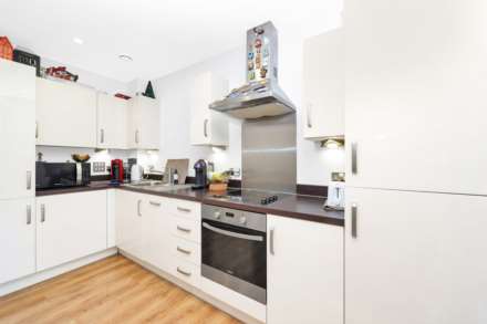 4 Royal House, Church Road, Leyton, E10, Image 3
