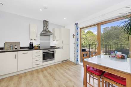4 Royal House, Church Road, Leyton, E10, Image 7
