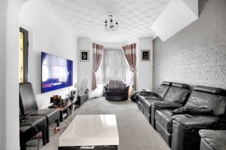 Canterbury Road, Leyton, E10, Image 2