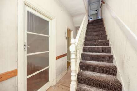 Pearcroft Road, London, E11, Image 13
