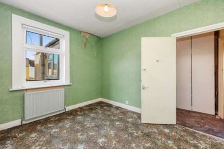 Pearcroft Road, London, E11, Image 18