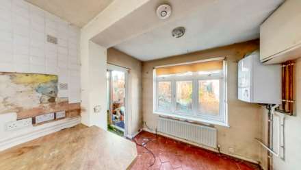 Pearcroft Road, London, E11, Image 9