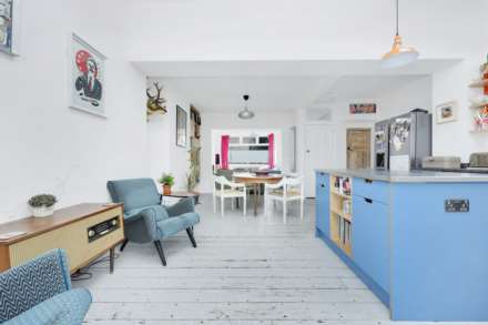 Overton Road, Leyton, E10, Image 11