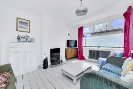 Overton Road, Leyton, E10, Image 2