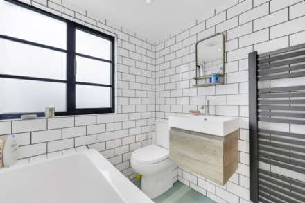 Overton Road, Leyton, E10, Image 43