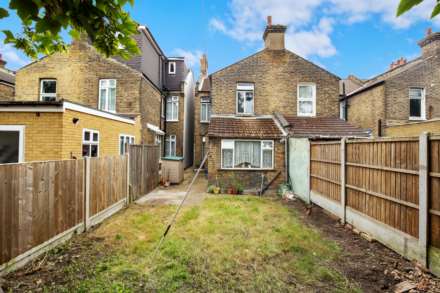 Windsor Road, Leyton, E10, Image 18