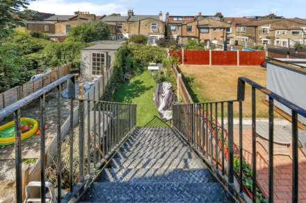 Claude Rd, Leyton, E10, Image 16