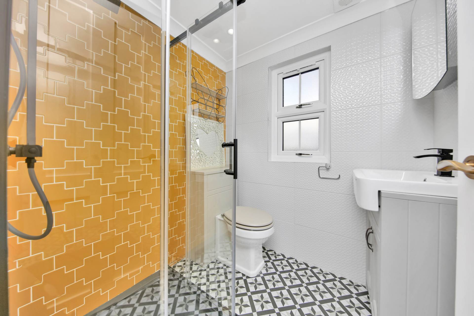 Twickenham Road, London, E11, Image 21