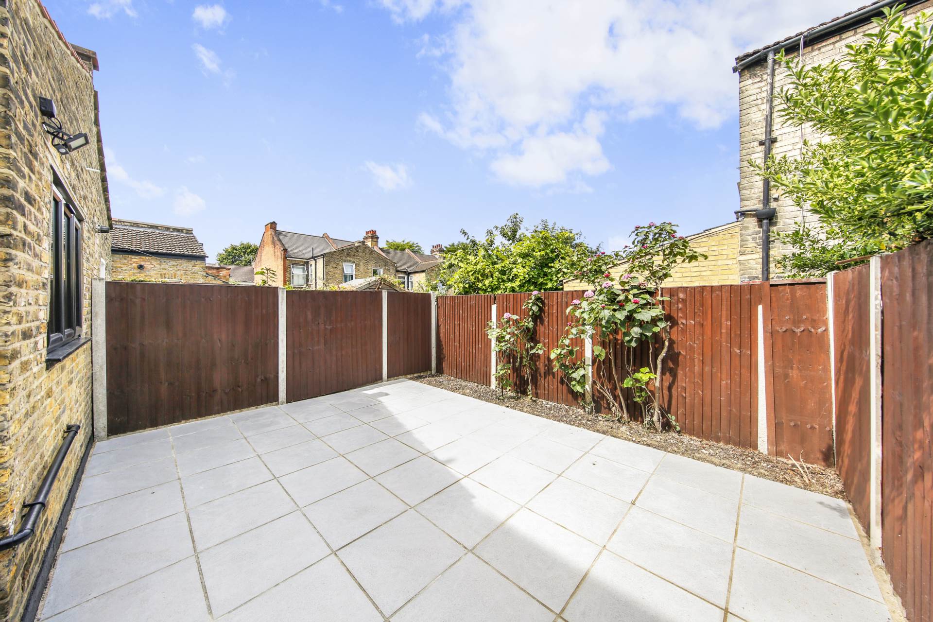 Twickenham Road, London, E11, Image 22