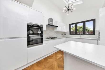 Twickenham Road, London, E11, Image 10
