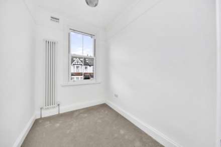 Twickenham Road, London, E11, Image 18