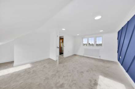 Twickenham Road, London, E11, Image 20