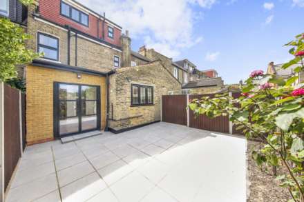 Twickenham Road, London, E11, Image 23
