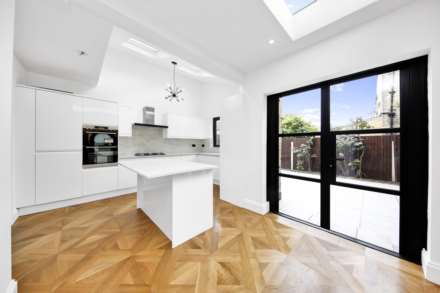 Twickenham Road, London, E11, Image 7