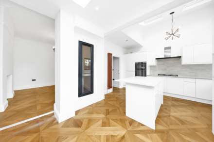 Twickenham Road, London, E11, Image 8