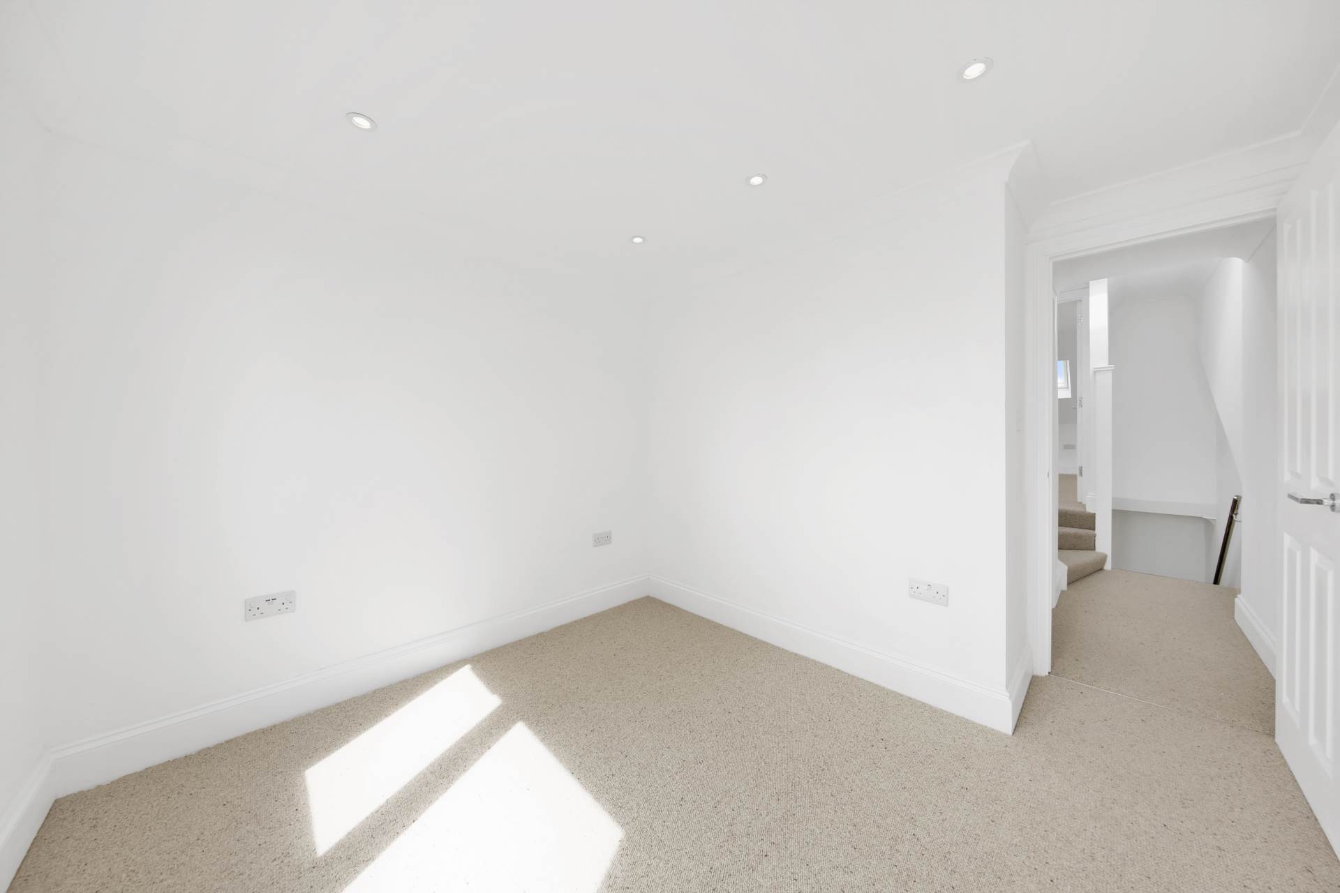 Canterbury Road, Leyton, E10, Image 13