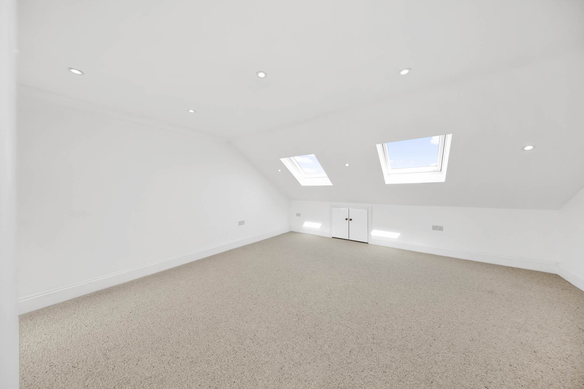 Canterbury Road, Leyton, E10, Image 15