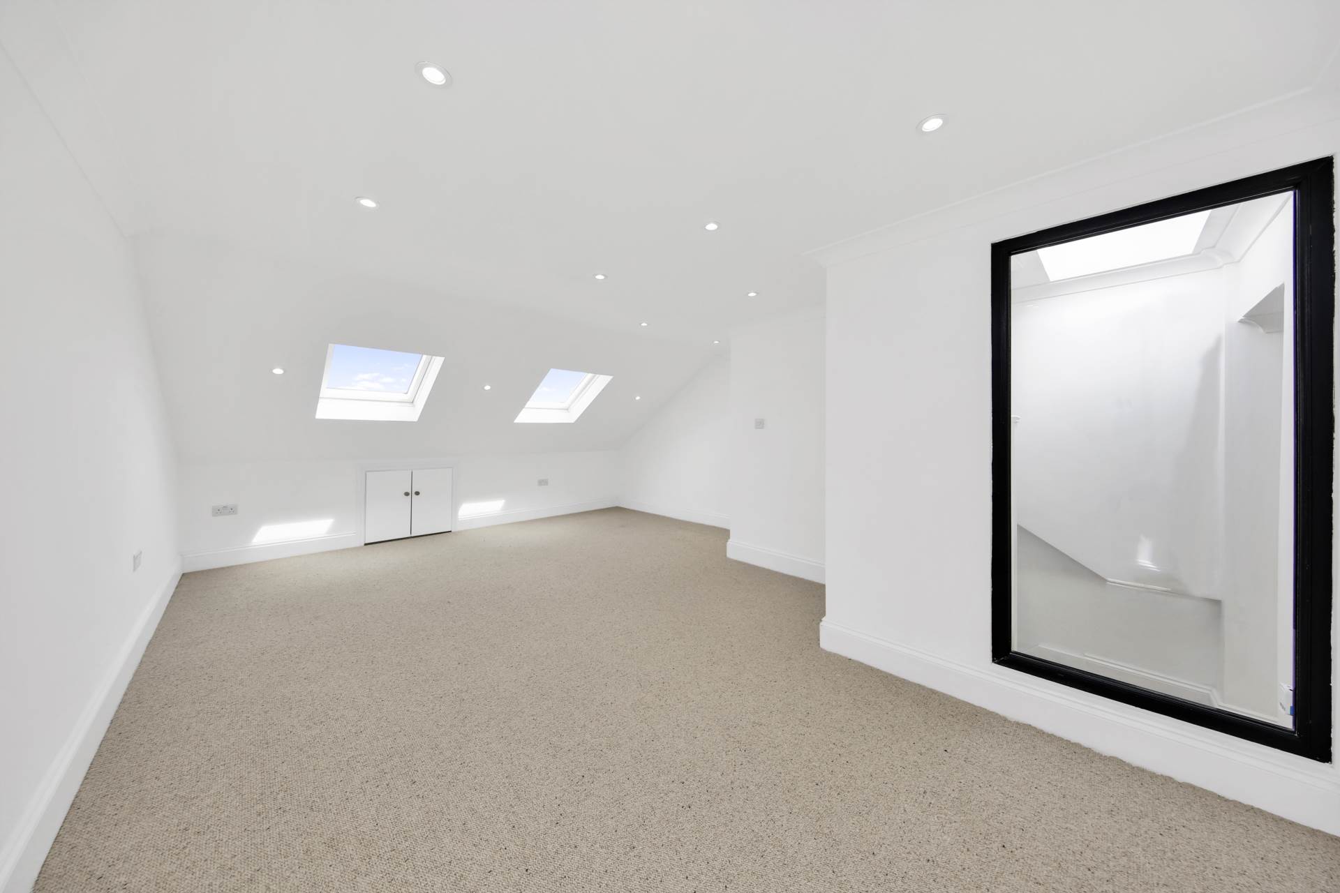 Canterbury Road, Leyton, E10, Image 18