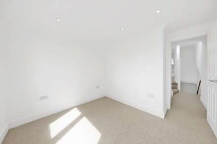 Canterbury Road, Leyton, E10, Image 13