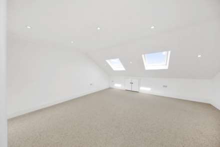 Canterbury Road, Leyton, E10, Image 15