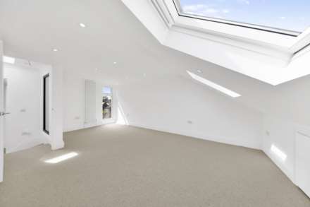 Canterbury Road, Leyton, E10, Image 16