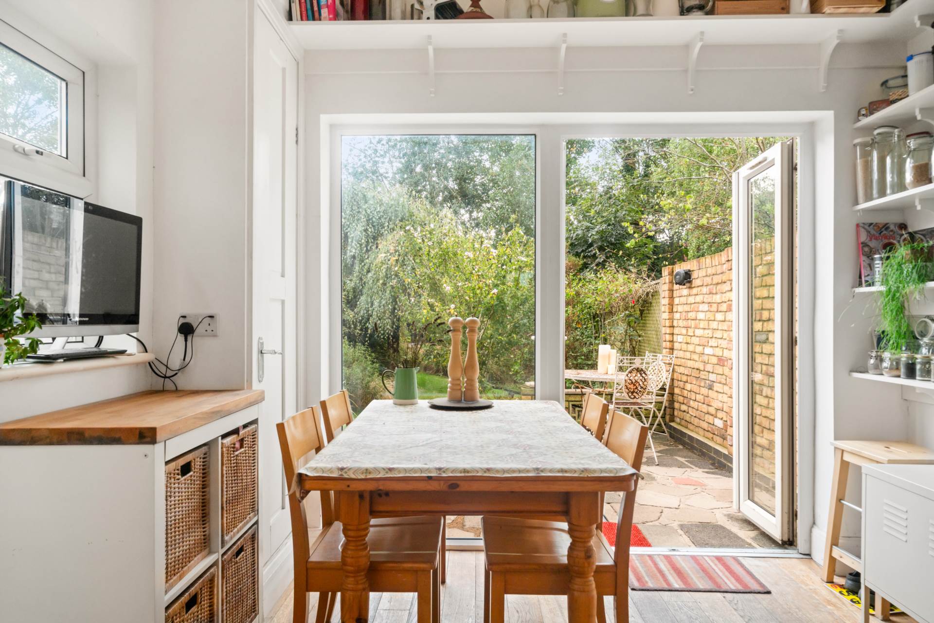 Thornhill Road, Leyton, E10, Image 10